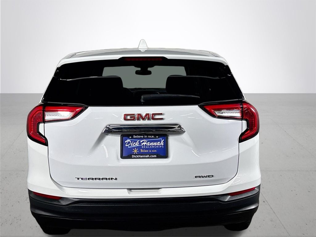 2022 GMC Terrain SLE