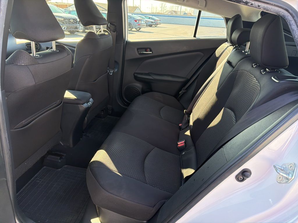 Thumbnail: 2021 Toyota Prius - 19