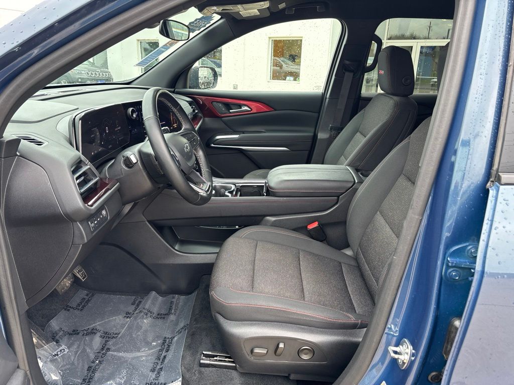 Used 2024 Chevrolet Traverse SUV