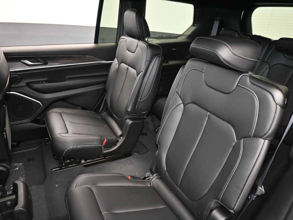 New 2026 Bright White Clearcoat Jeep Limited image 31