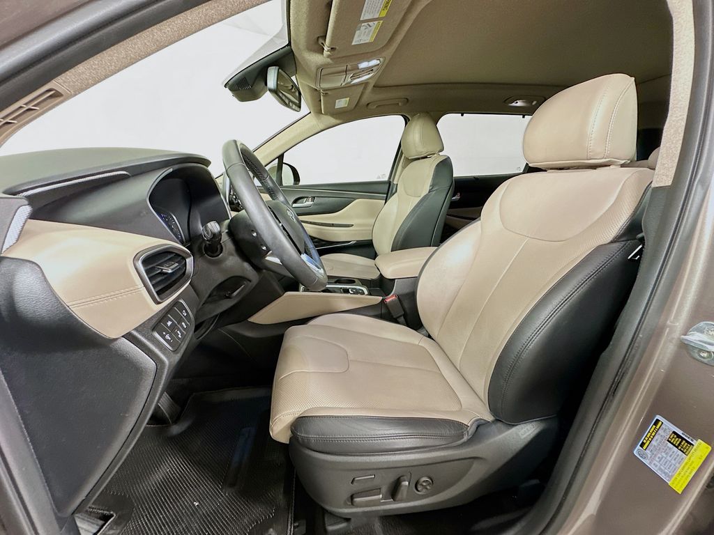 Thumbnail: 2019 Hyundai Santa Fe - 21