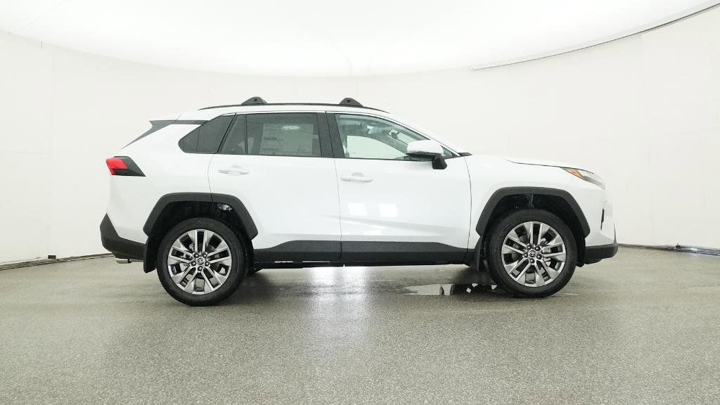 Thumbnail: 2025 Toyota RAV4 - 28