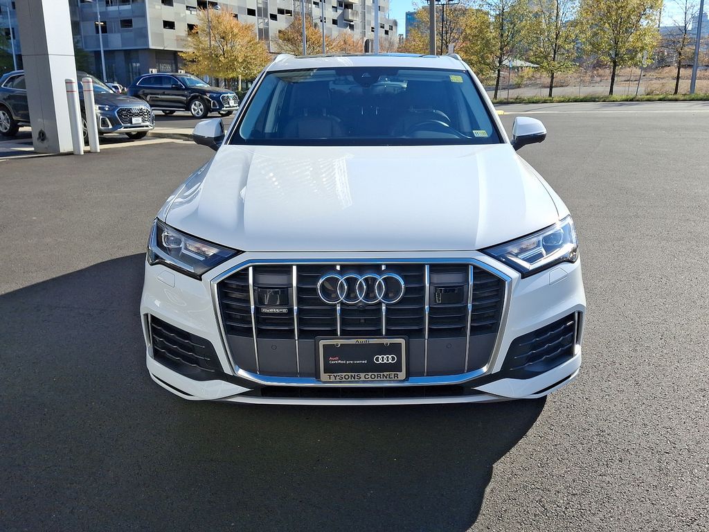 2023 Audi Q7 Premium 2