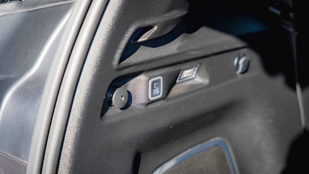 Used 2021 Jeep Grand Cherokee L Limited 4D Sport Utility