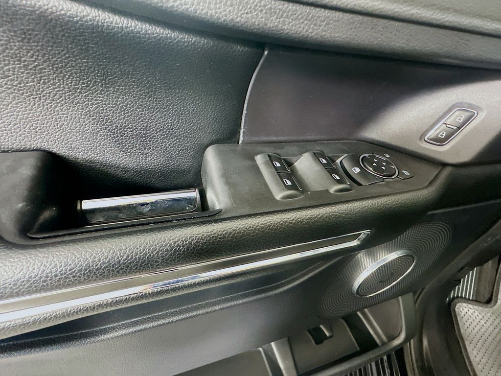 Thumbnail: 2020 Ford Expedition - 23