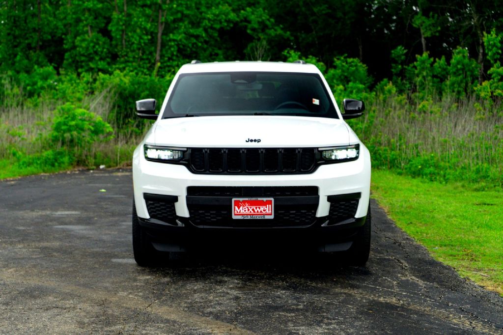 Used Car 2023 Jeep Grand Cherokee L  Altitude For Sale Under $30,000 In Taylor, Texas