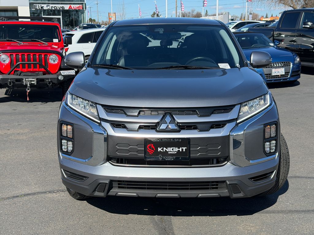Used 2024  Mitsubishi 2.0 SE image 3