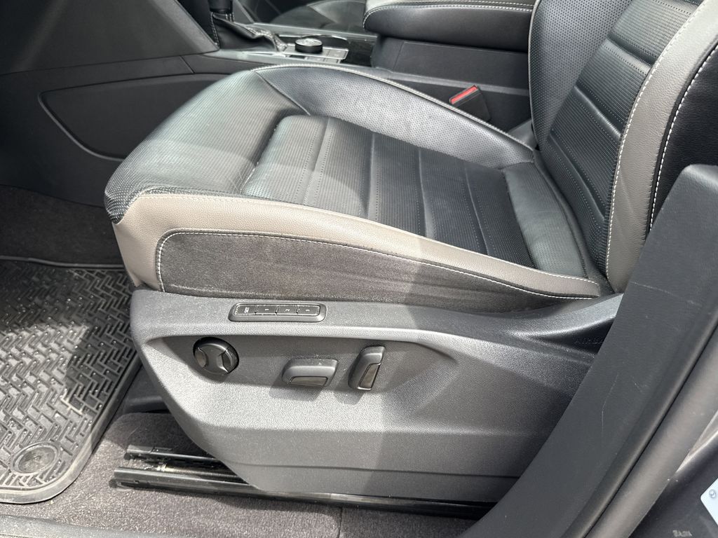 2021 Volkswagen Atlas 3.6L V6 SEL Premium R-Line  at Wharton Ford
