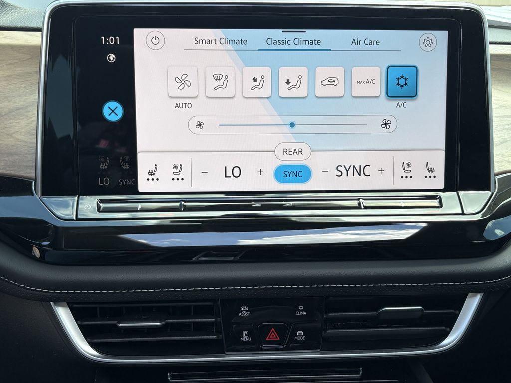 New 2026 Opal White Volkswagen 2.0T SE w/Technology image 20