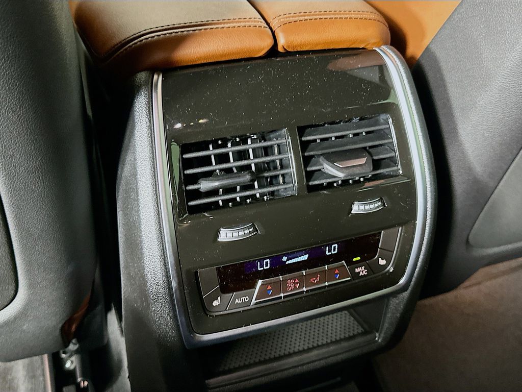 Thumbnail: 2026 BMW X6 - 18