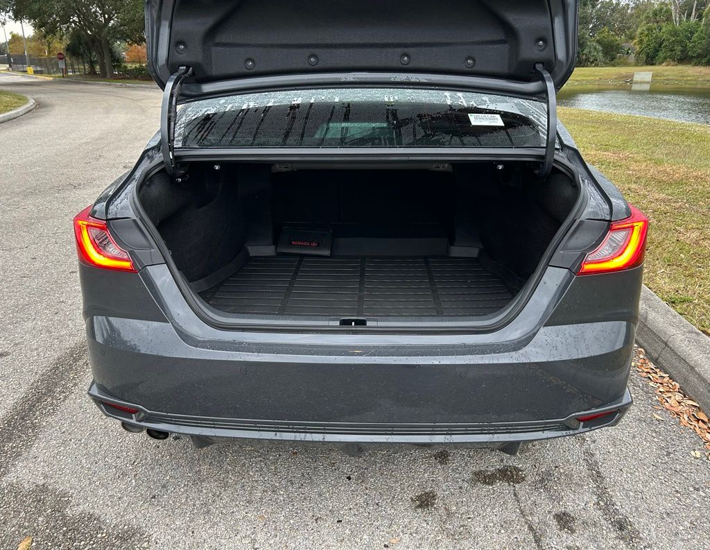 Thumbnail: 2025 Toyota Camry - 10