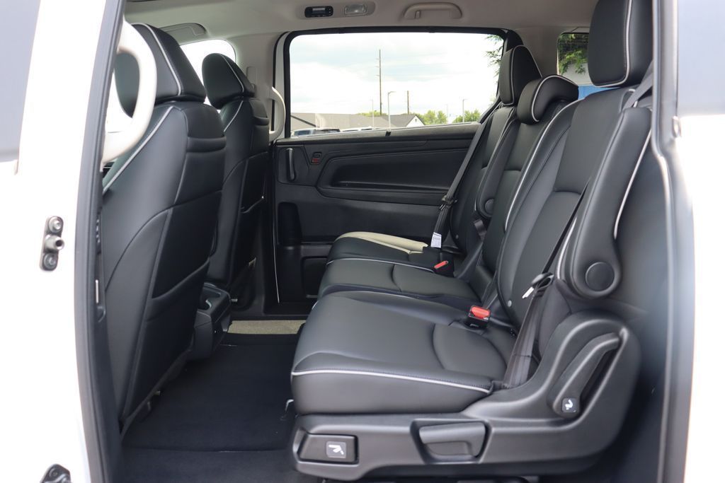 Thumbnail: 2026 Honda Odyssey - 11