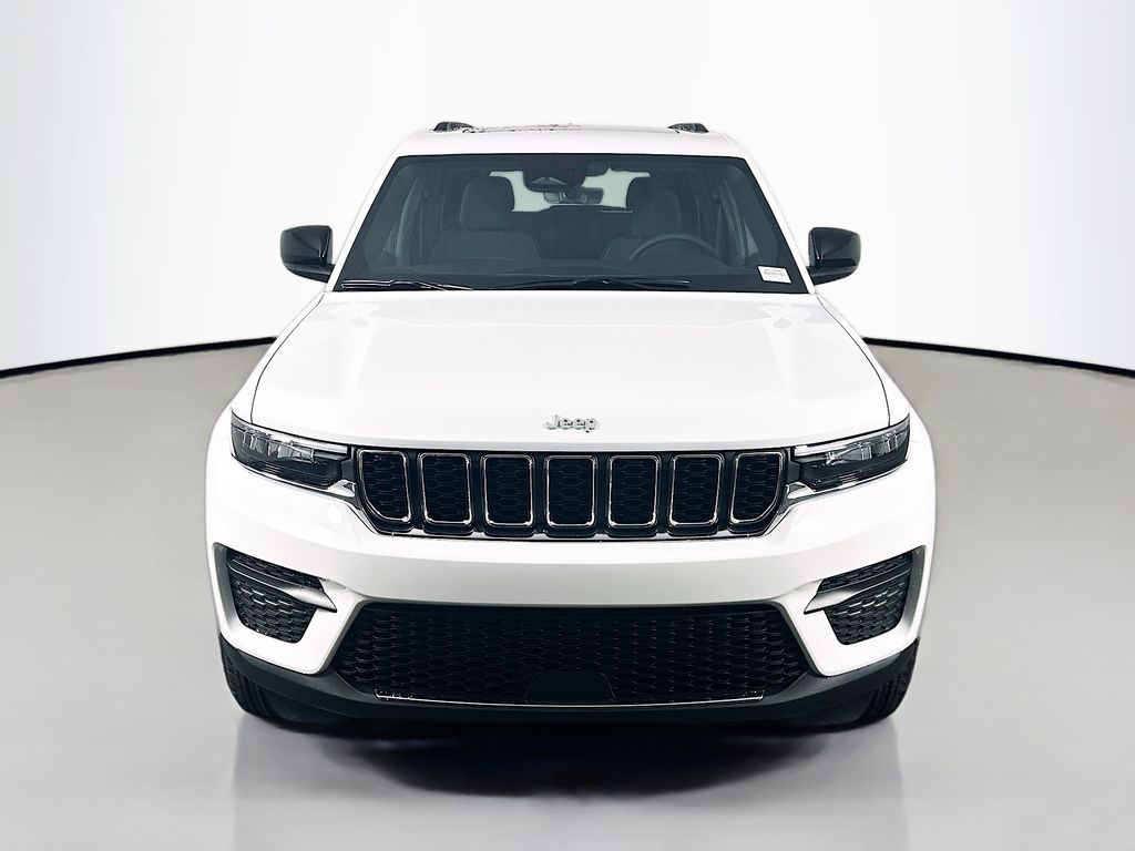 New 2025 White Jeep Laredo X image 2