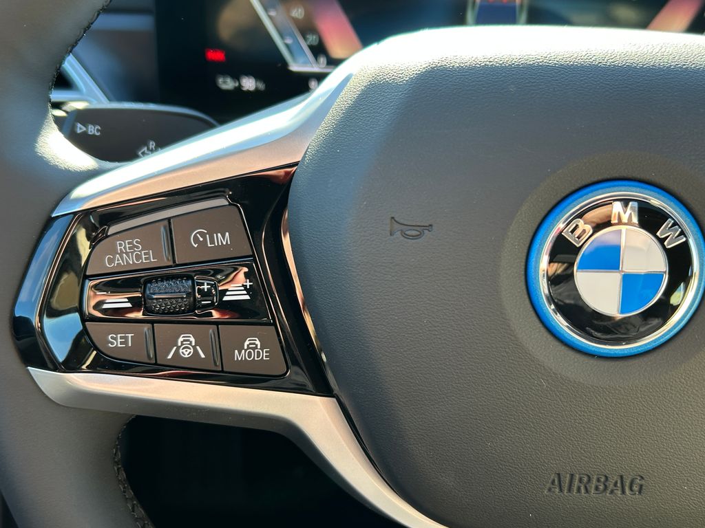 2025 BMW i4 eDrive40 19