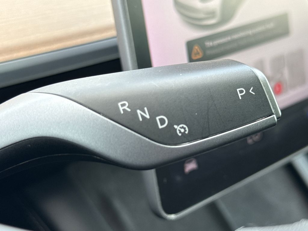 Used 2021  Tesla Long Range image 21