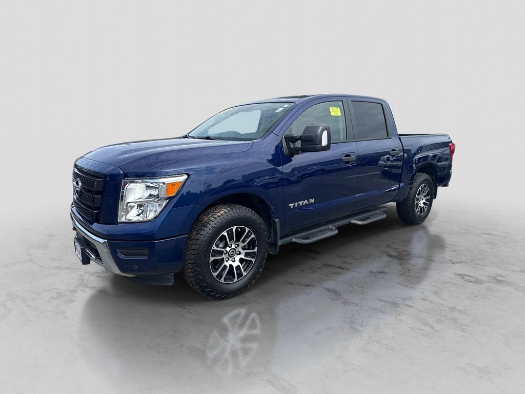 2024 Nissan Titan SV Crew Cab 4WD