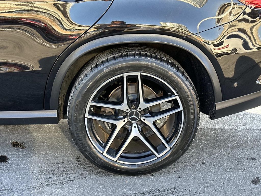 Thumbnail: 2018 Mercedes-Benz GLE - 15