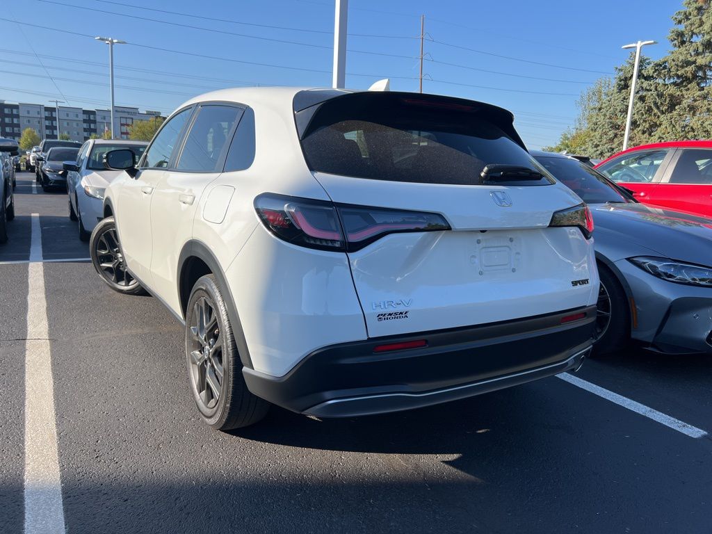 Thumbnail: 2024 Honda HR-V - 2