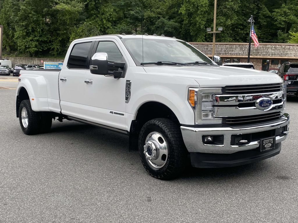 Oxford White 2018 Ford F-350 Super Duty King Ranch Crew Cab LB DRW 4WD Pickup Truck Four-Wheel Drive 6-Speed Automatic