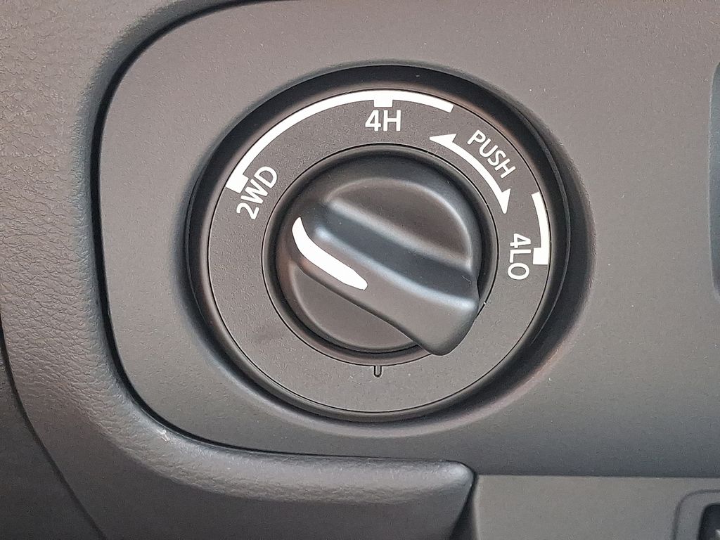 2026 Nissan Frontier — photo 15