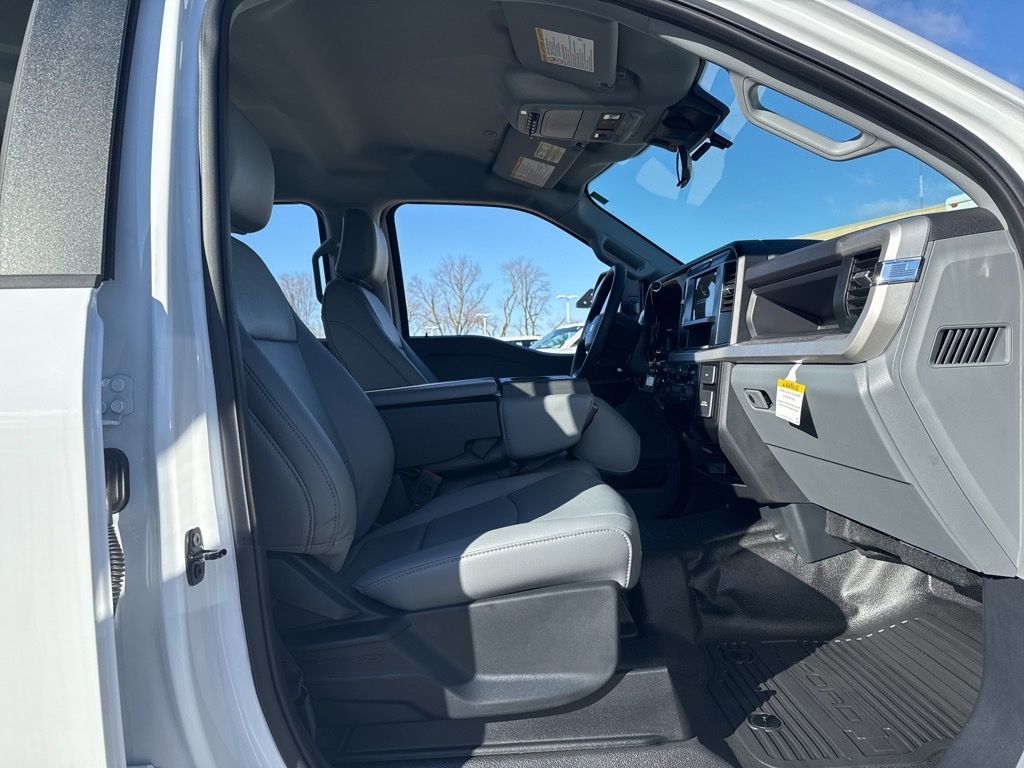 New 2026 White Ford XL image 21