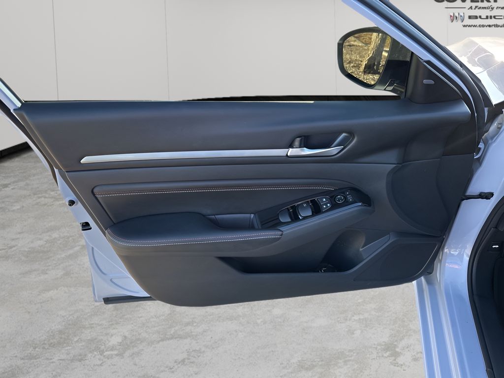 Used Car 2023 Nissan Altima  2.5 Sr For Sale Under $25,000 In Austin, Texas