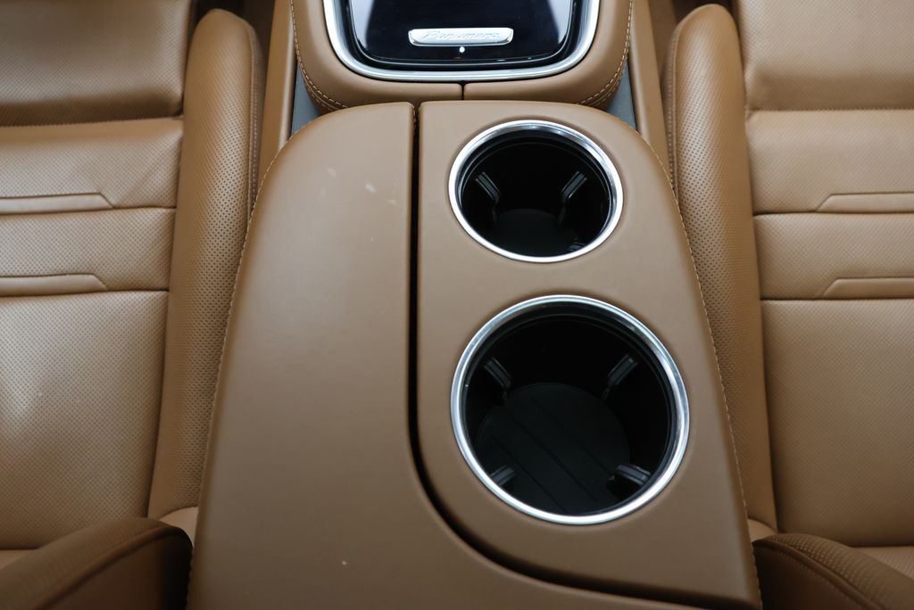Thumbnail: 2022 Porsche Panamera - 24