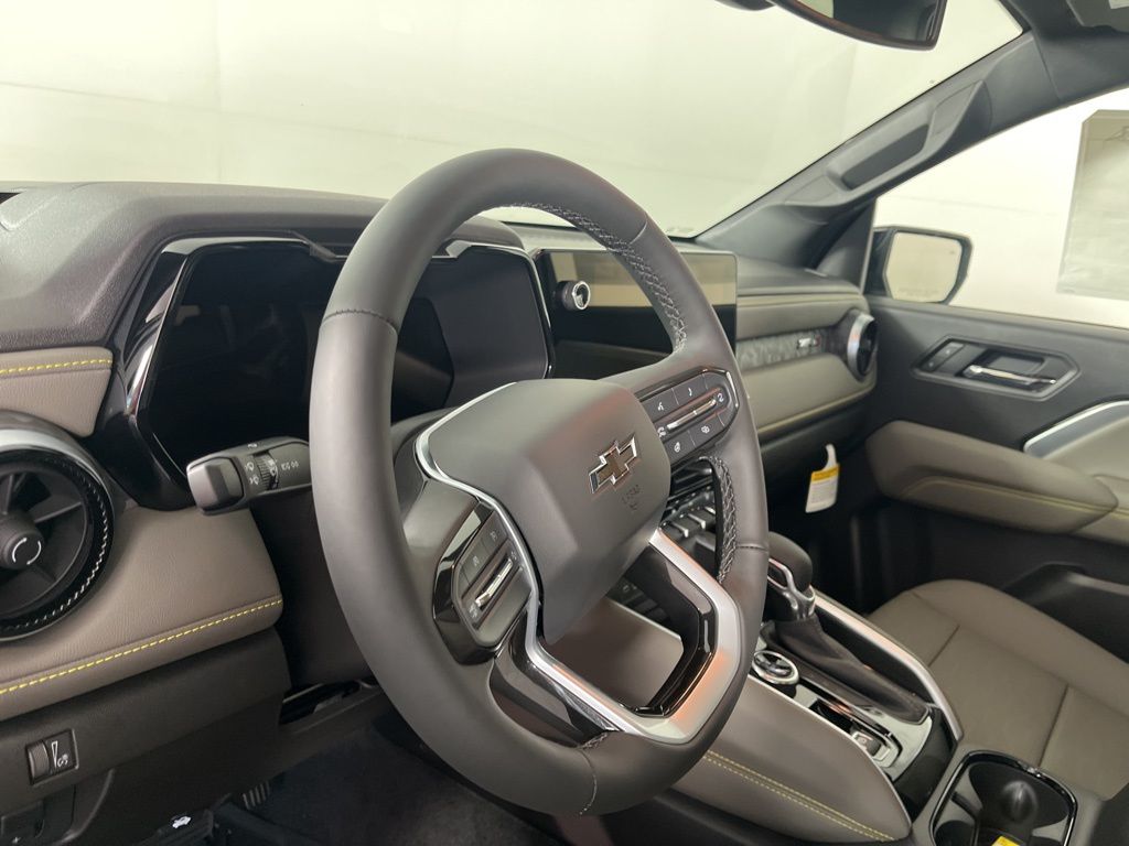 Thumbnail: 2026 Chevrolet Colorado - 25