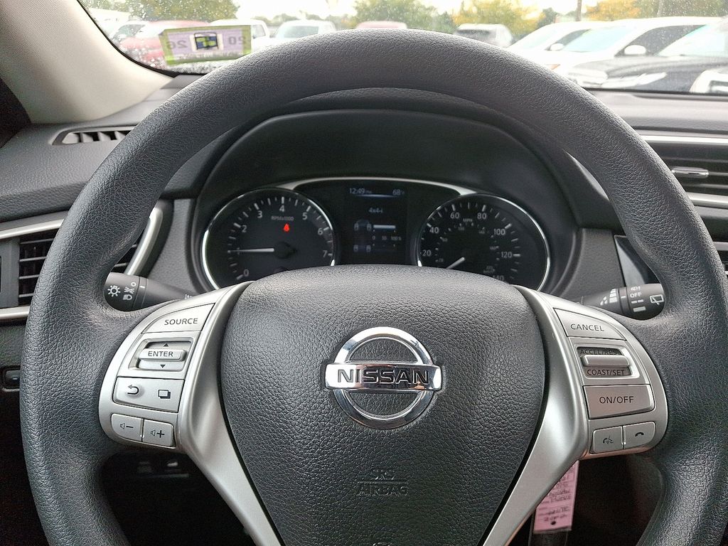 Thumbnail: 2015 Nissan Rogue - 19