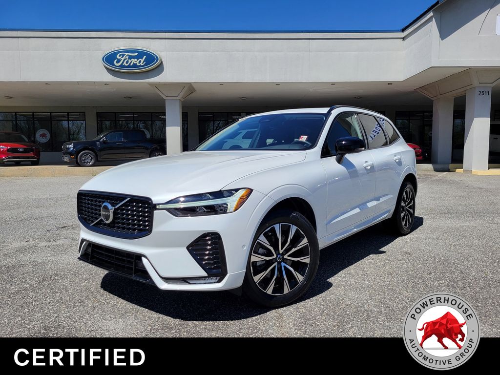 2024 Volvo XC60 B5 Plus Dark Theme AWD SUV / Crossover All-Wheel Drive Automatic