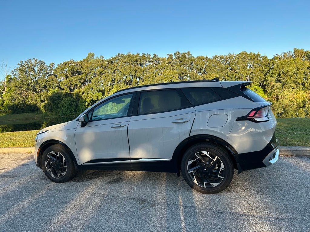 Thumbnail: 2023 Kia Sportage - 3