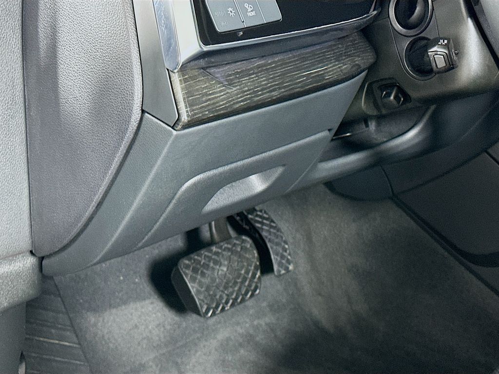 Thumbnail: 2021 Audi Q7 - 10