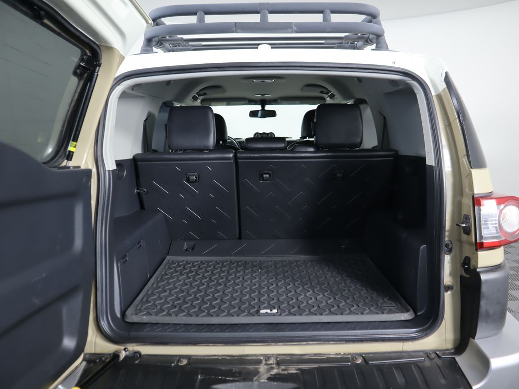Thumbnail: 2012 Toyota FJ Cruiser - 28