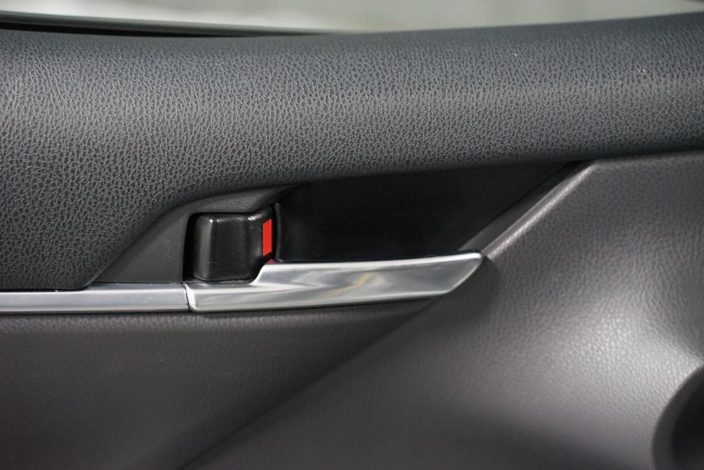 Thumbnail: 2020 Toyota Camry - 28