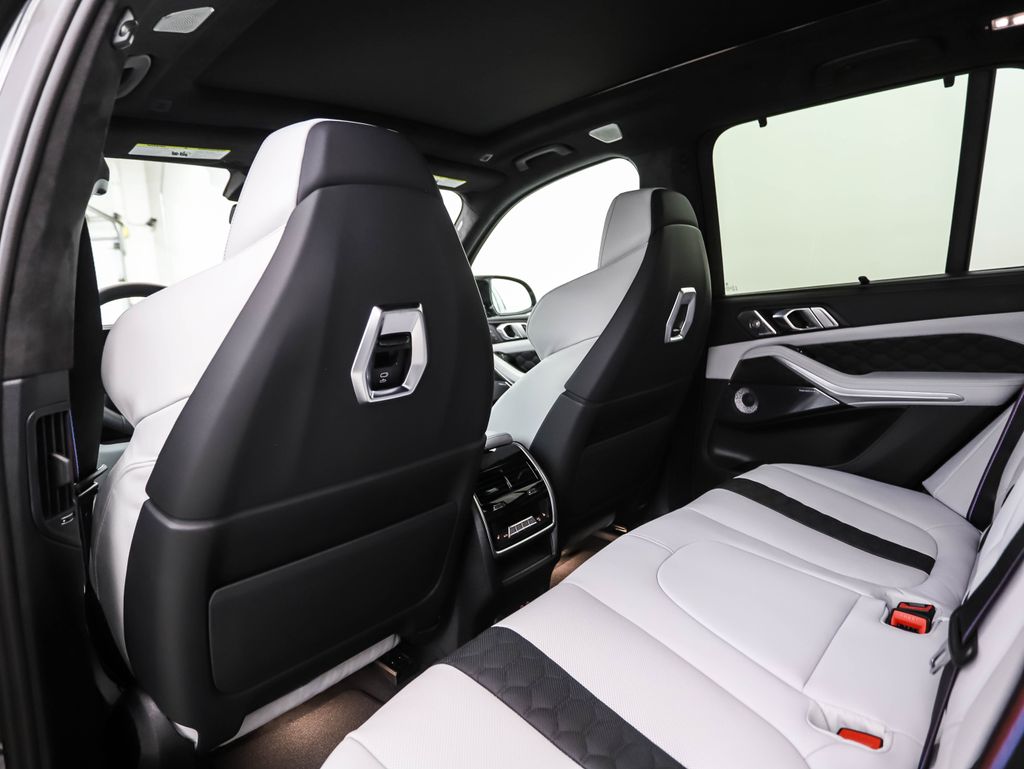 Thumbnail: 2026 BMW X5 - 19