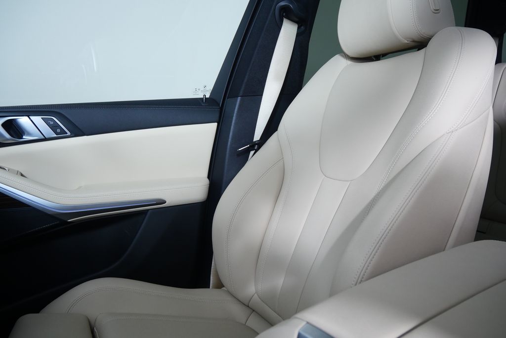 Thumbnail: 2020 BMW X5 - 29