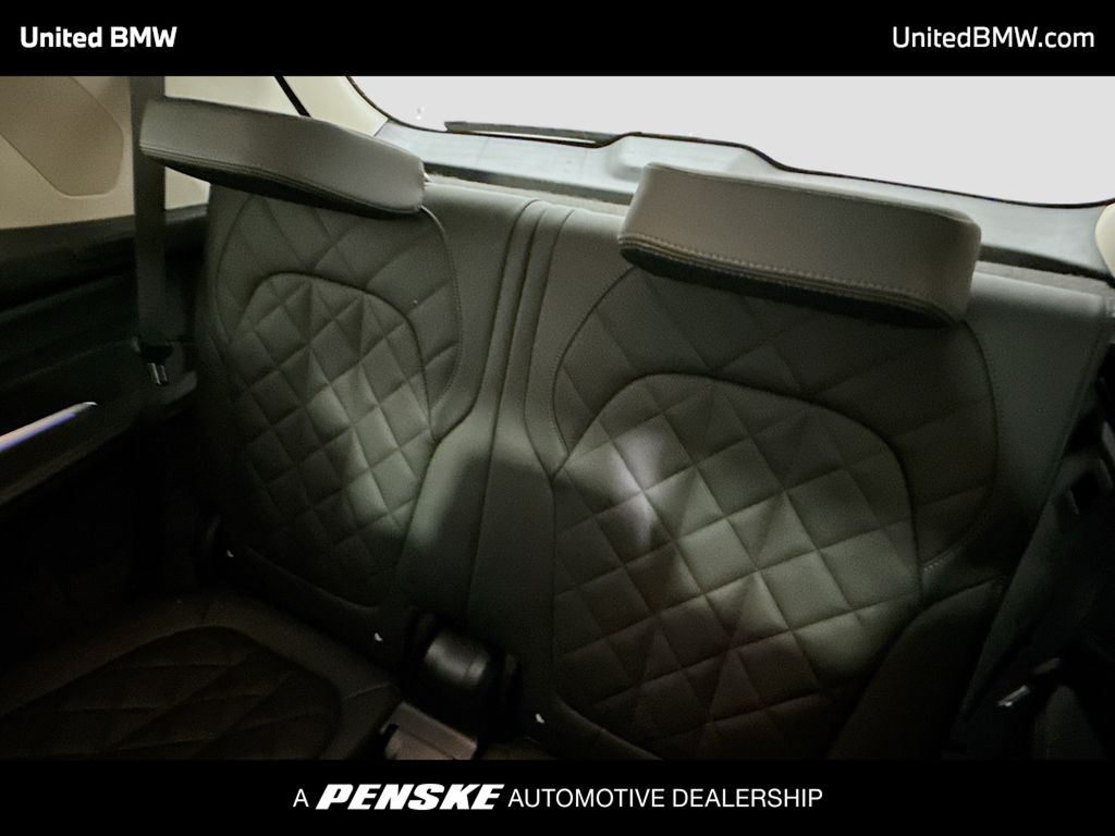 Thumbnail: 2026 BMW X7 - 14