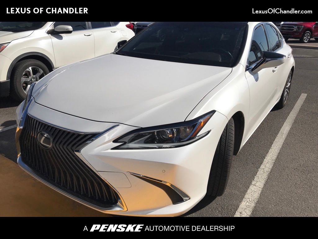 Thumbnail: 2019 Lexus ES - 1