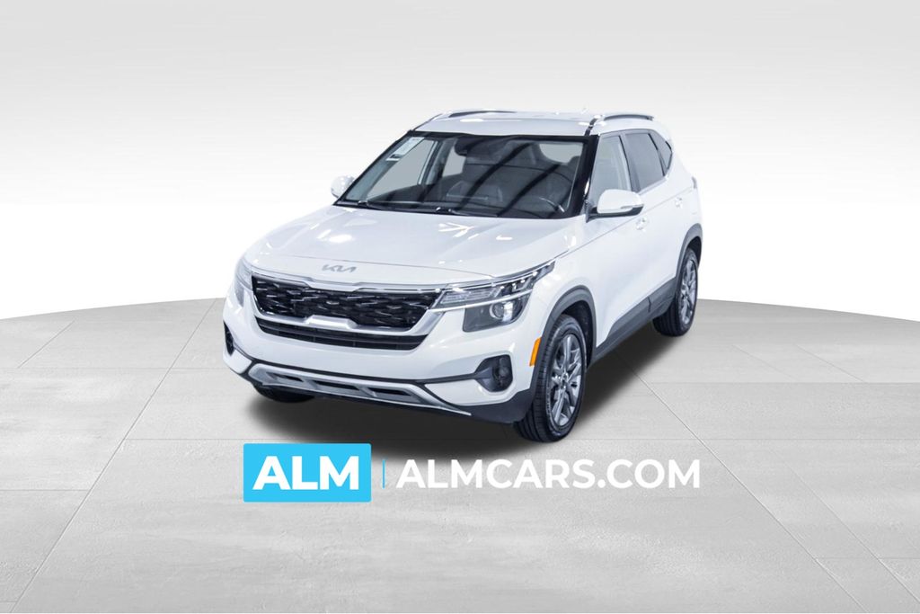 Snow White Pearl 2022 Kia Seltos S FWD SUV / Crossover Front-Wheel Drive Continuously Variable Transmission