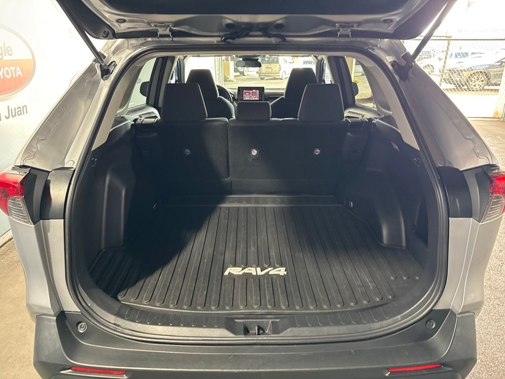Thumbnail: 2019 Toyota RAV4 - 24