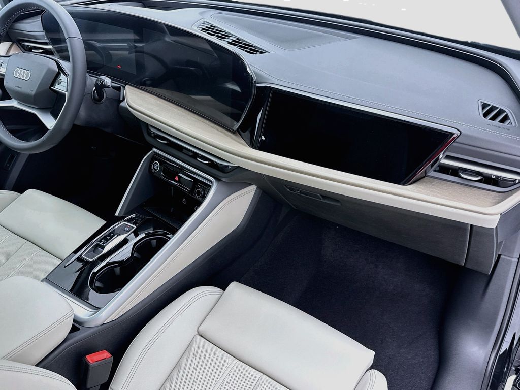 Thumbnail: 2026 Audi Q5 - 17