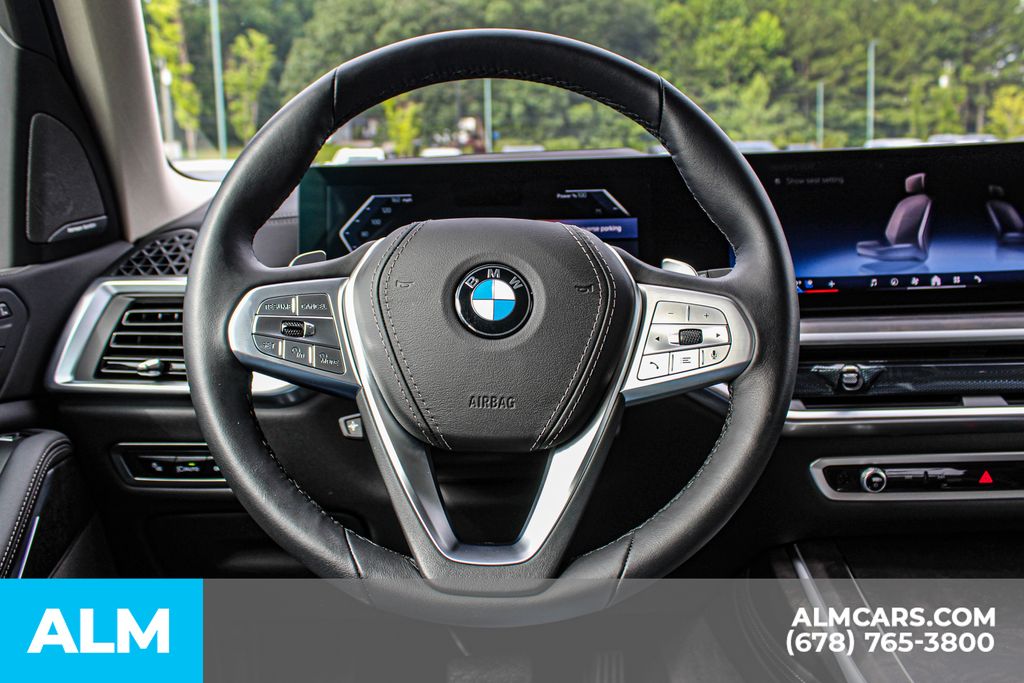 Used 2026 Black BMW xDrive40i image 24