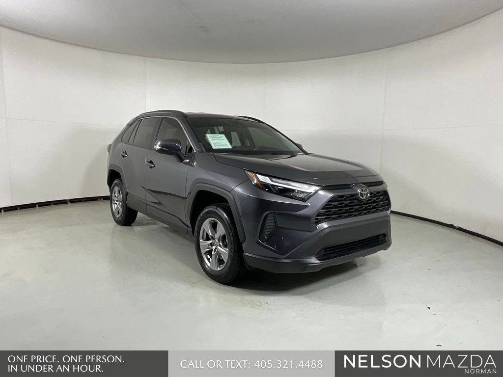 2023 Toyota RAV4 XLE FWD