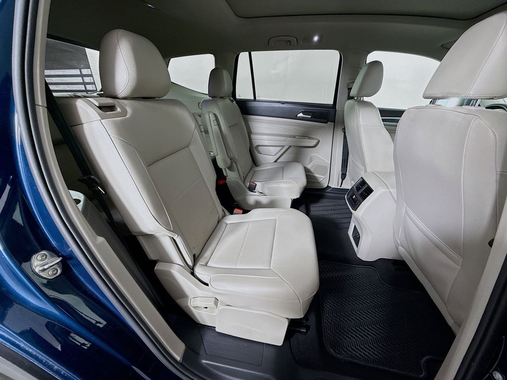 Thumbnail: 2021 Volkswagen Atlas - 28