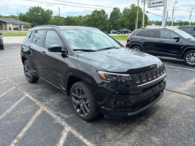 Diamond Black Crystal Pearlcoat 2024 Jeep Compass SUV / Crossover Four-Wheel Drive 8-Speed Automatic