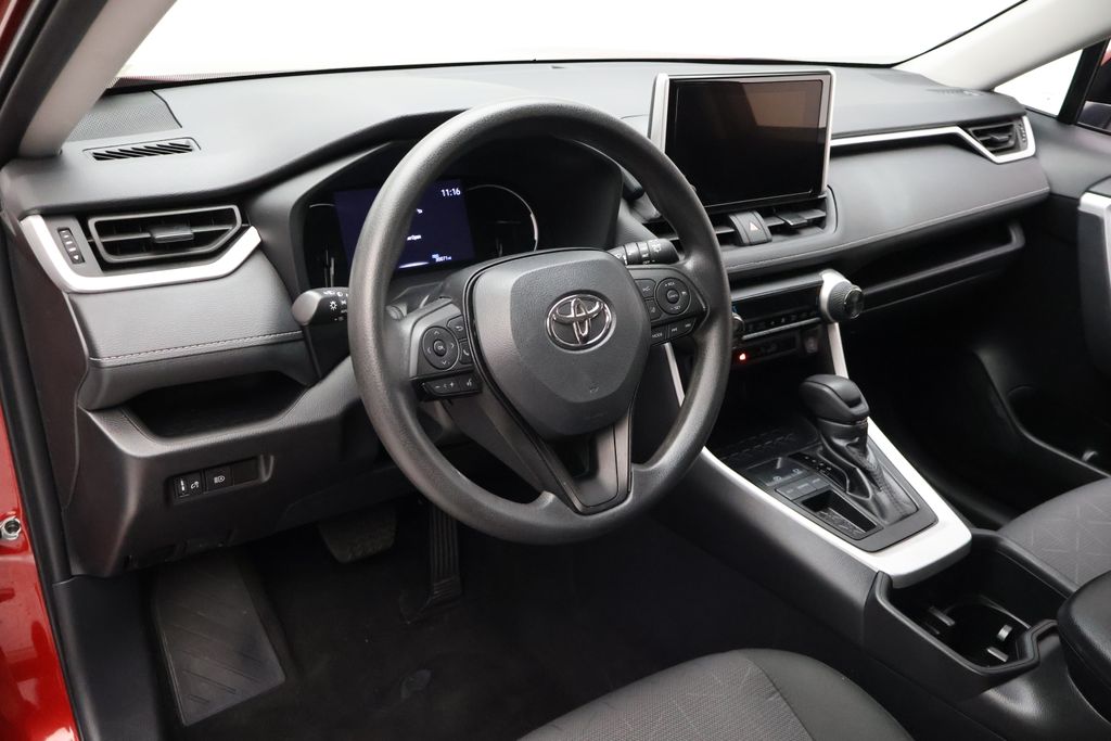 Thumbnail: 2025 Toyota RAV4 - 15