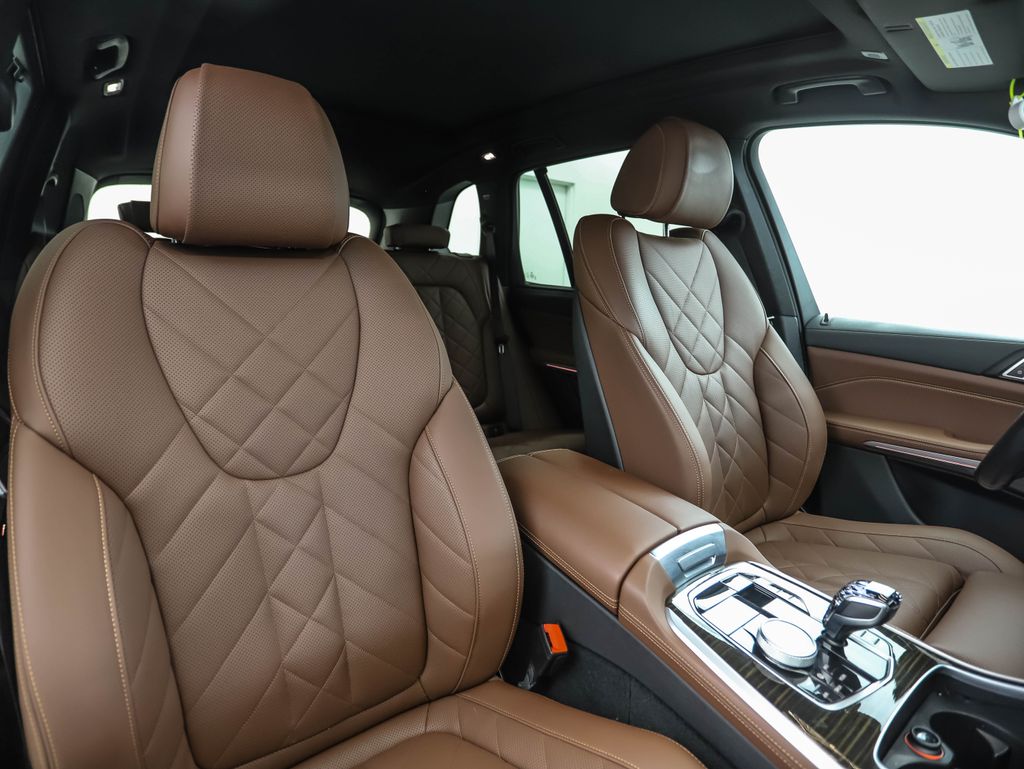 Thumbnail: 2023 BMW X5 - 32