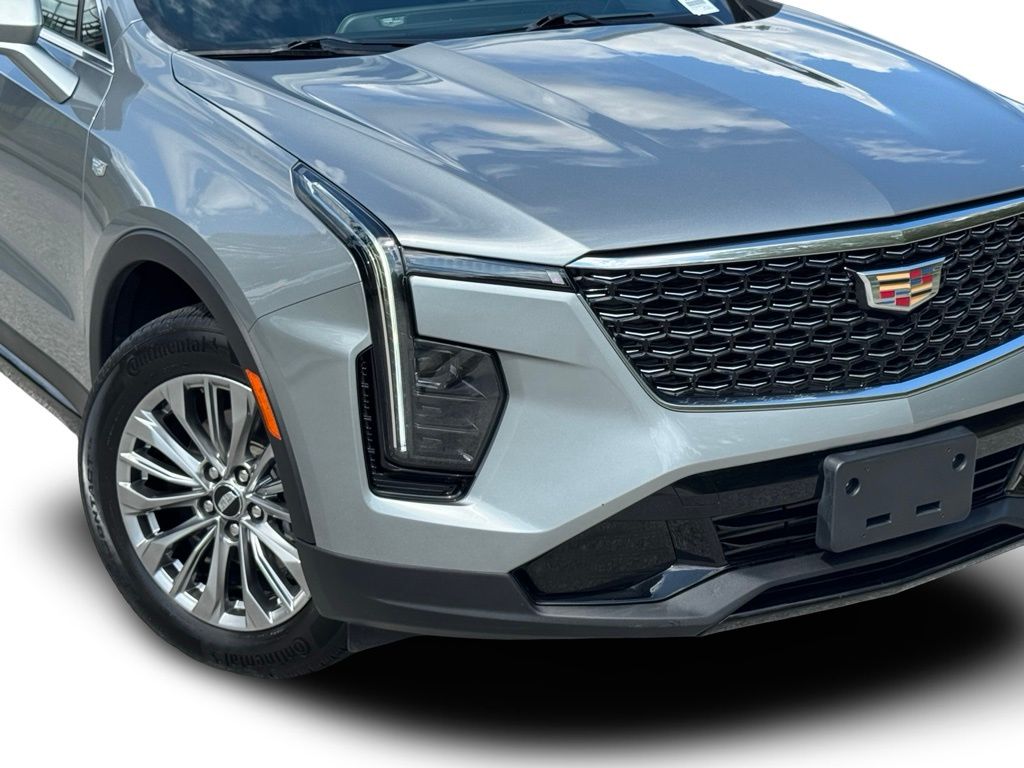 2024 Cadillac XT4 Premium Luxury photo 4