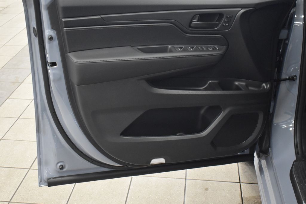 Thumbnail: 2026 Honda Odyssey - 8