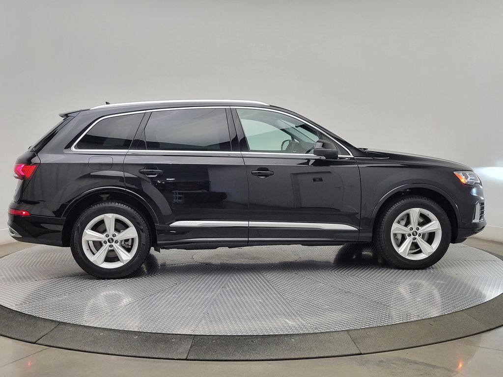 Thumbnail: 2023 Audi Q7 - 7